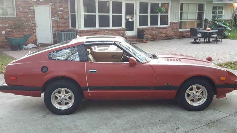 Illustration for article titled At $7,600, Could This T-Roofed 1982 Datsun 280ZX be the Tops?